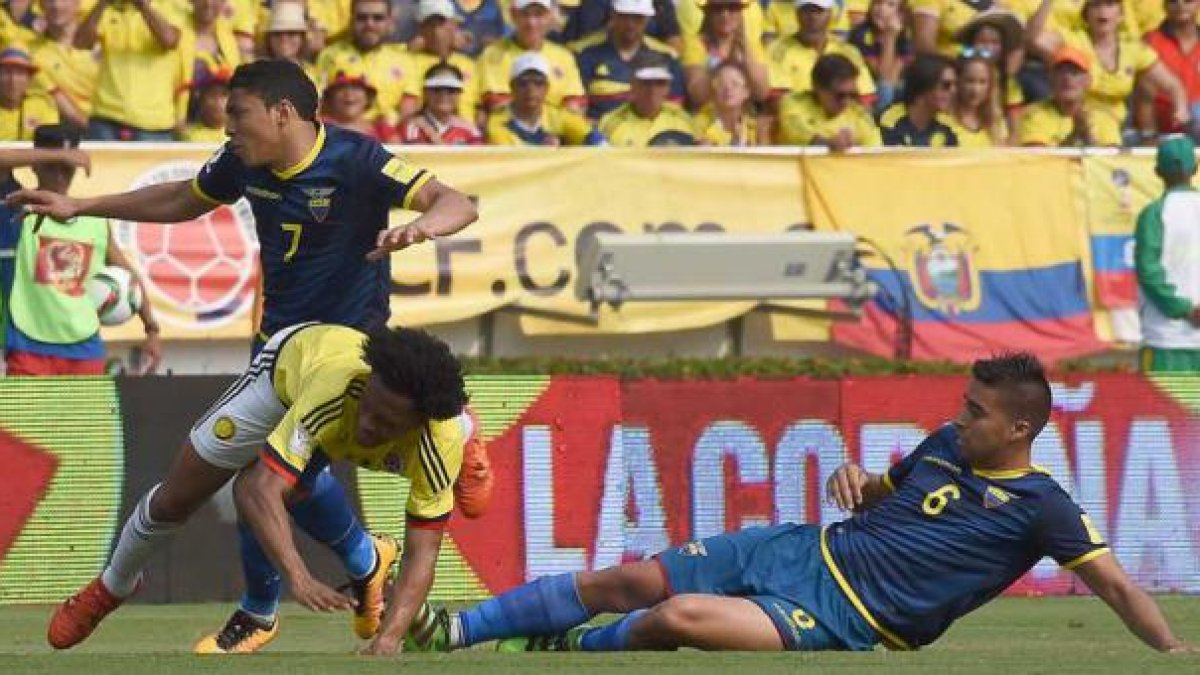 Los jugadores de la selección ecuatoriana durante el entranamiendo. (Jimmy Negrete / Expreso)