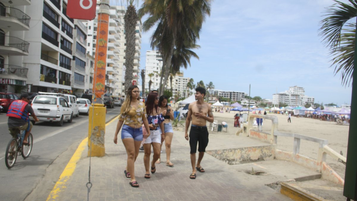 En este punto del malecón de Salinas ocurrió el enfrentamiento entre ciudadanos en estado de embriaguez y policías