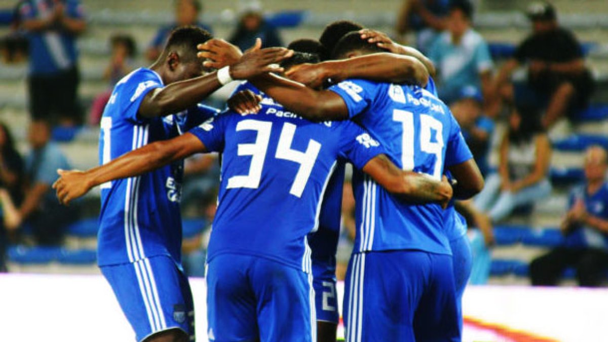 Marlón de Jesús cerró el marcador 2-0 a favor de los azules.