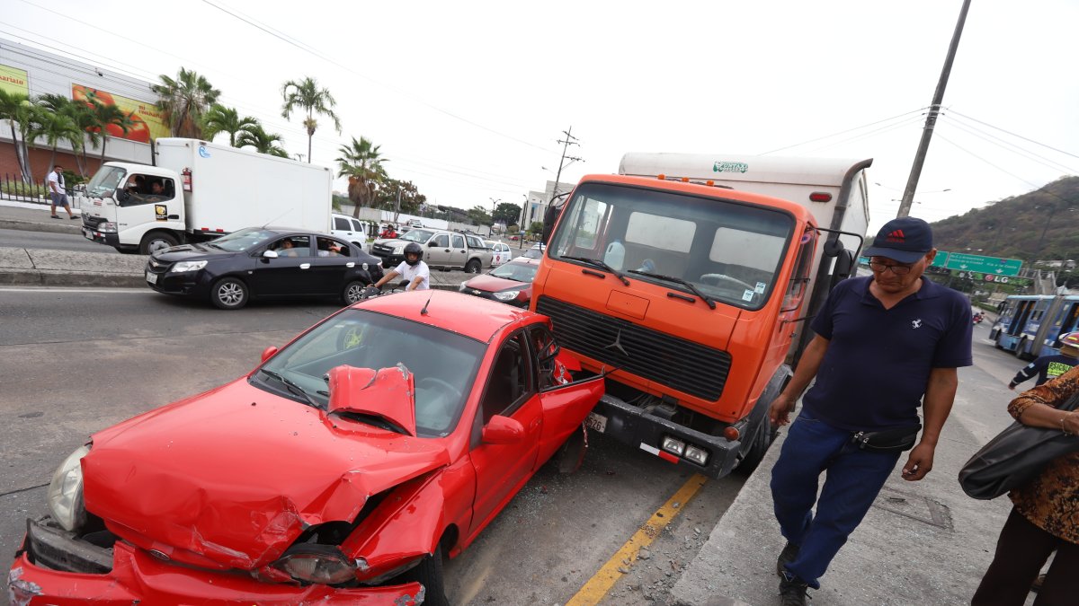 Cuatro vehículos estuvieron involucrados en el accidente