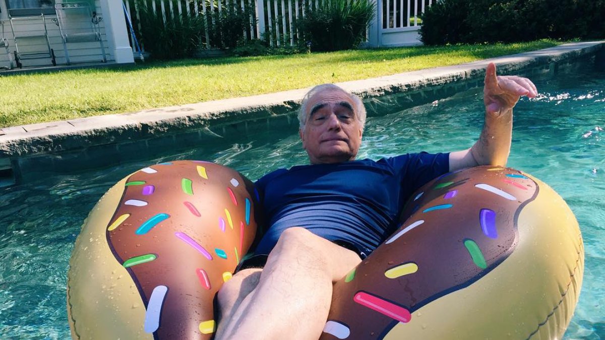 El genio del séptimo arte, reflexiona acerca de valorar el tiempo con familiares y amigos.