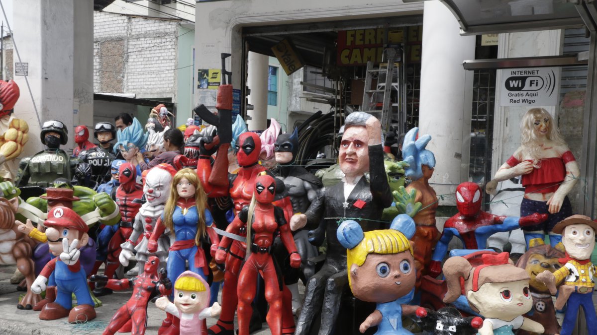 Por la cantidad de visitantes, las rutas de algunas líneas de buses tuvieron que ser modificadas.



PERIODISTA : GINO ZAMBRANO 



FECHA : 21/12/2019 



Agencia (ag-extra)