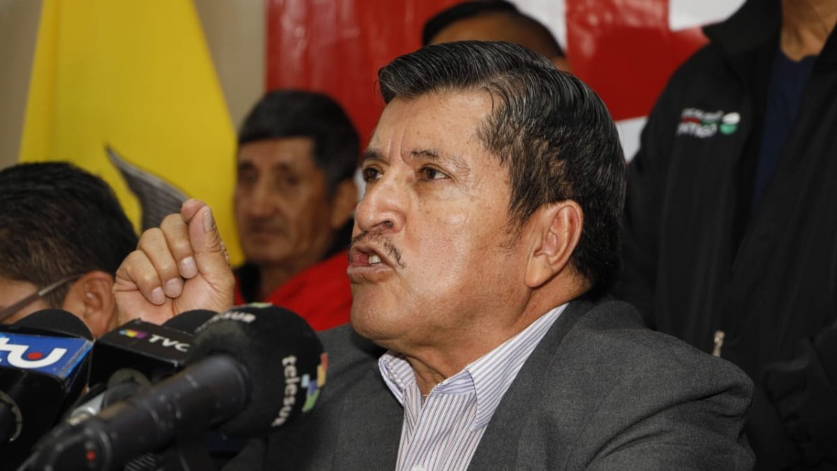 Los trabajadores, agremiados en sindicatos y confederaciones, rechazaron el incremento salarial.