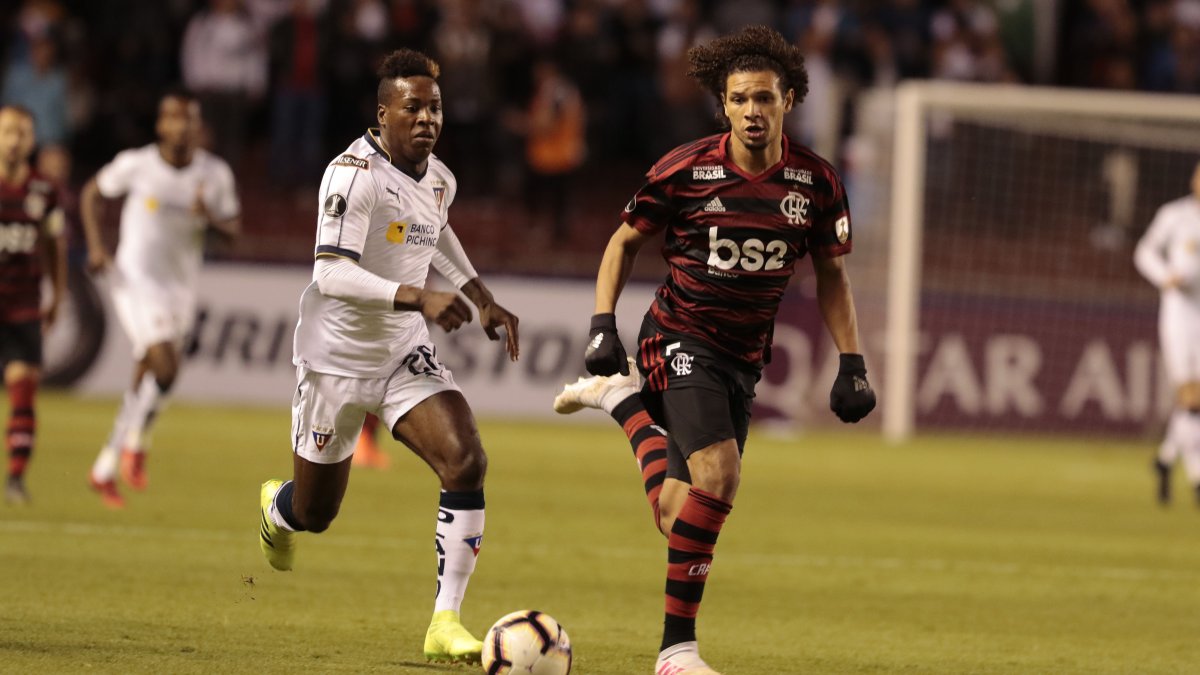 Jhojan Julio deberá movilizarse con muletas.