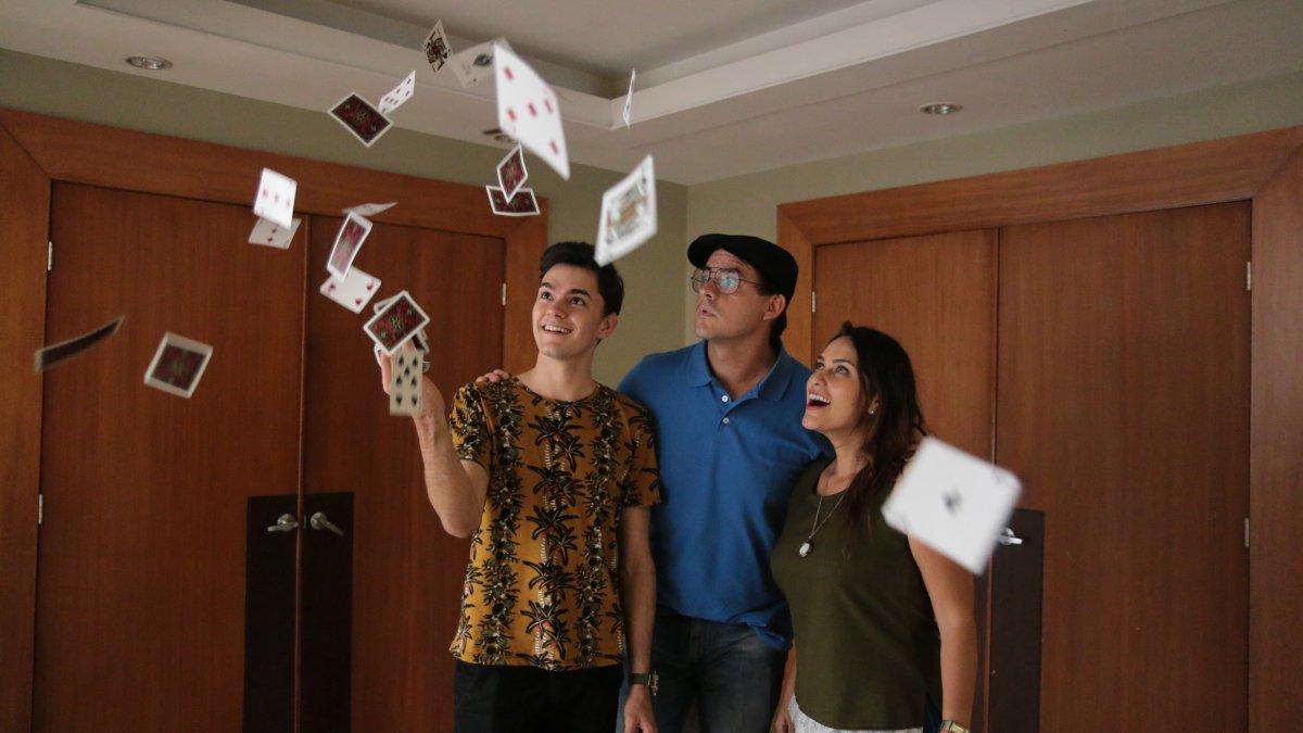 Los protagonistas. Prema Delpi, Mathew Wijatyk y Ana Passeri.