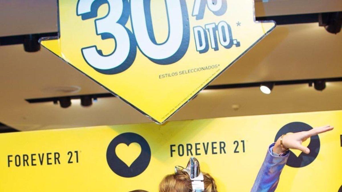 Norka junto a su hijo Luis.