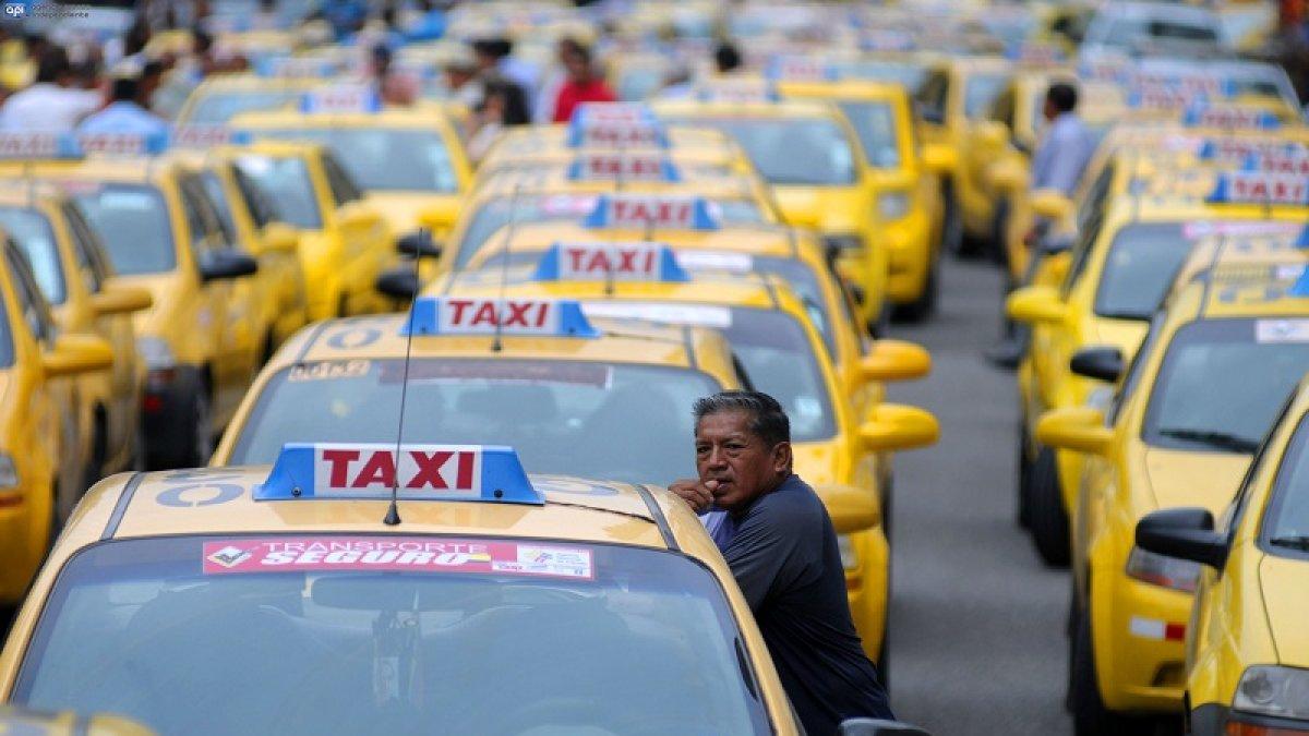 Malestar. Los taxistas se quejan por el incremento de los informales.