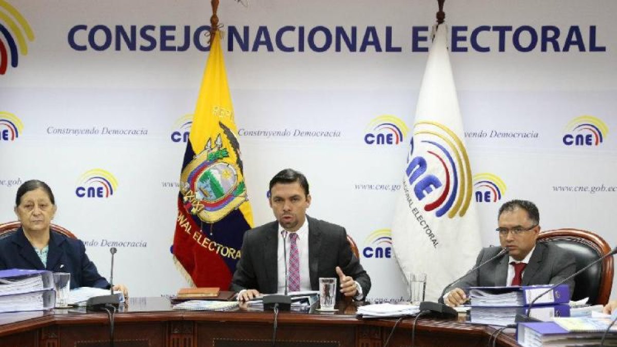 El momento de los nombres se agotará mañana, cuando el Consejo Nacional Electoral dé el banderazo de salida con la convocatoria a elecciones. Será entonces el momento de las propuestas.