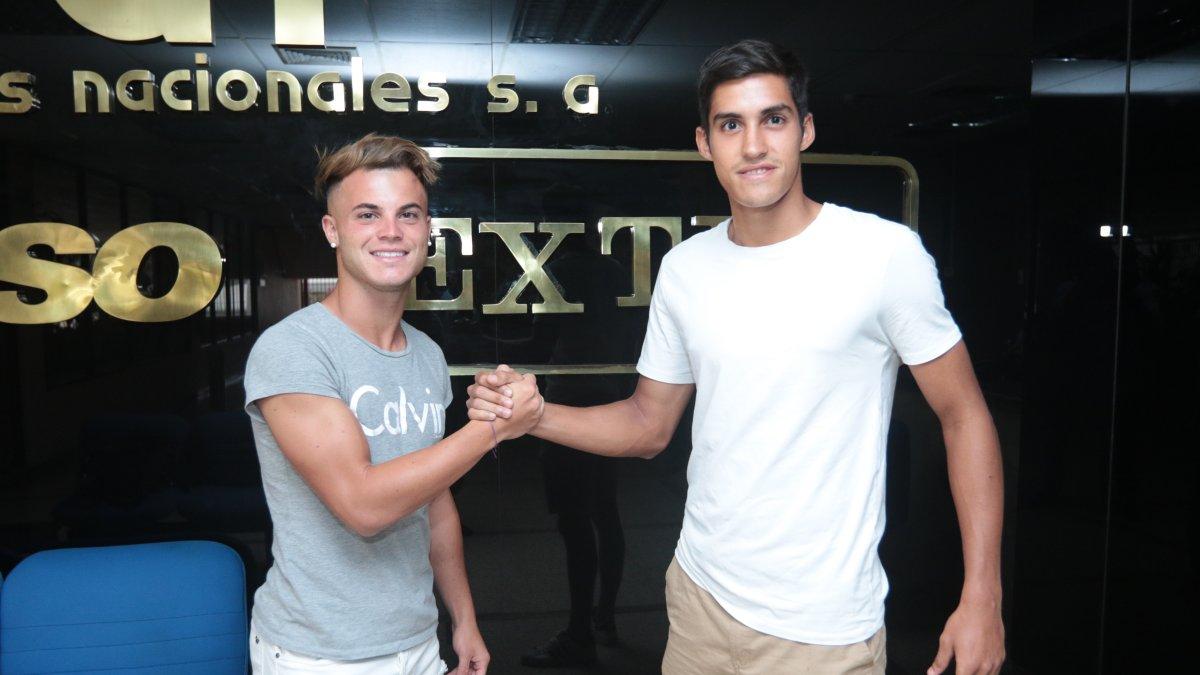 Robertino Insúa y Gonzalo Alfaro Moreno, refuerzos de Liga de Portoviejo en la temporada que está por iniciar.