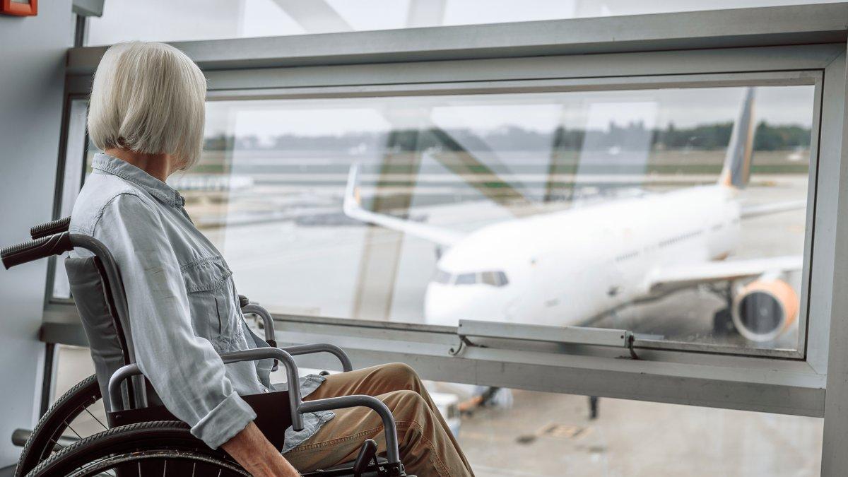 Las personas vulnerables de Galápagos tienen beneficios en sus desplazamientos aéreos.