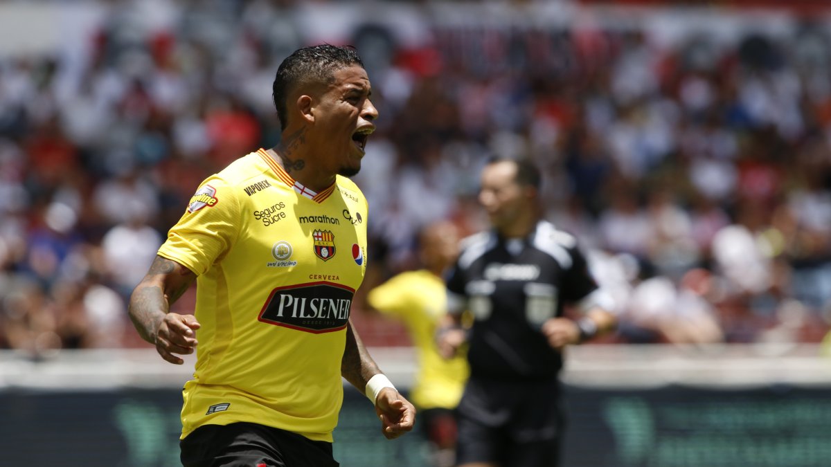 Arroyo no fue trascendental para Barcelona durante los tres años de contrato que lleva hasta el momento.