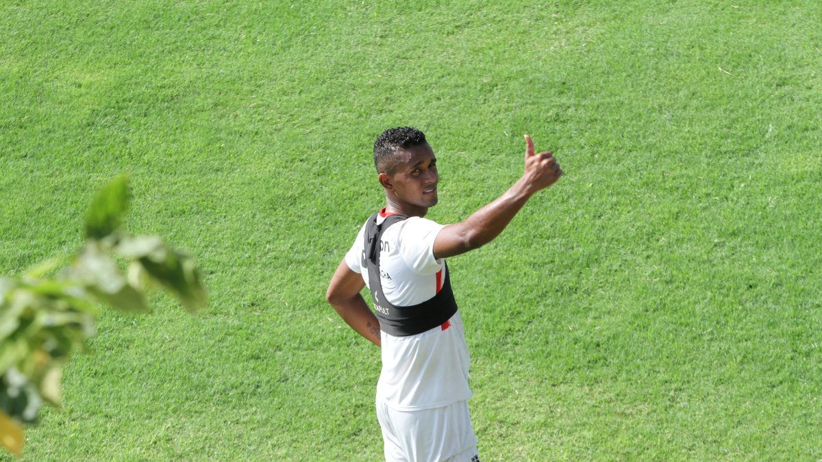 Fidel Martínez está seguro que en esta temporada ganará un título con Barcelona.