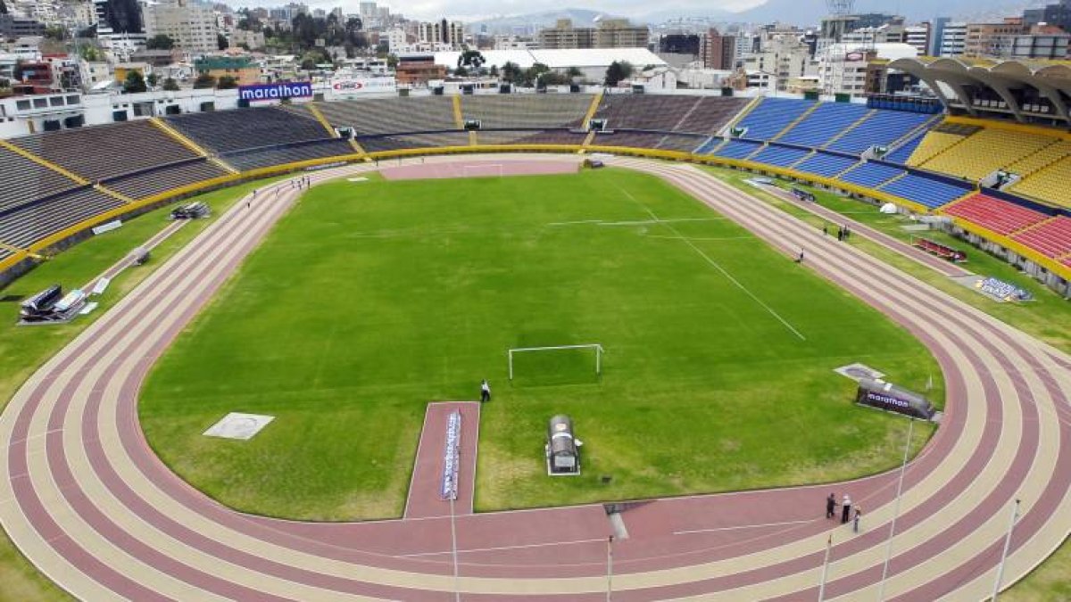 El estadio Olímpico Atahualpa de Quito fue inaugurado el 25 de noviembre de 1951.