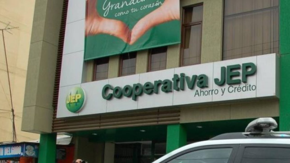La cooperativa JEP se expandió gracias a sus cajeros automáticos.
