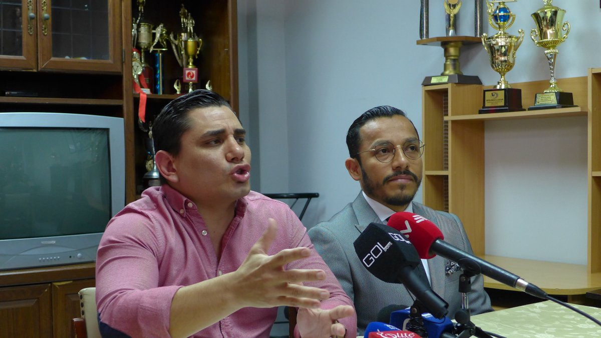 Roberto Ibáñez (i) fue elegido presidente de Fedeguayas, pero se interpuso un recurso de apelación a dicho acto.