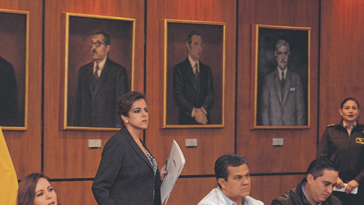 La ministra María Paula Romo en su comparecencia a la Comisión de Fiscalización donde ejerció su defensa