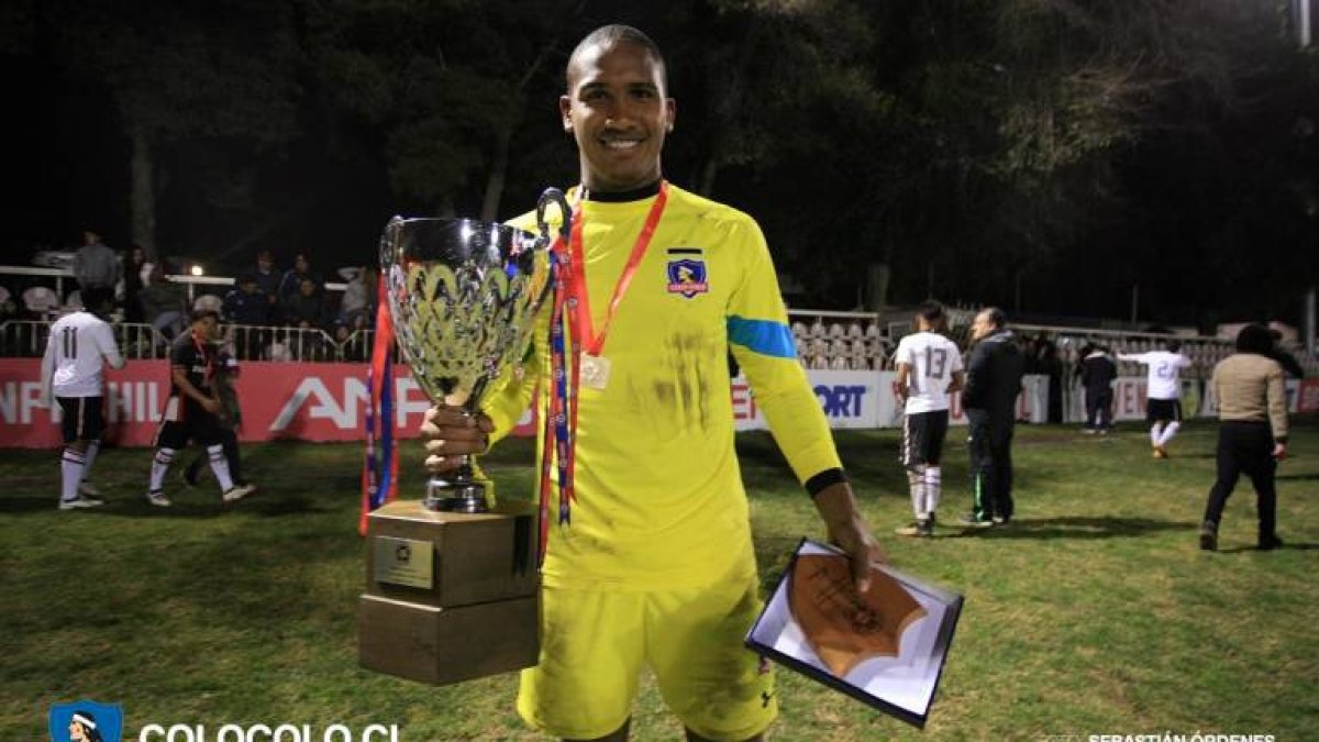 La ficha del golero Omar Carabalí pertenece al Colo Colo de Chile, pero se irá a préstamo después del torneo sudamericano