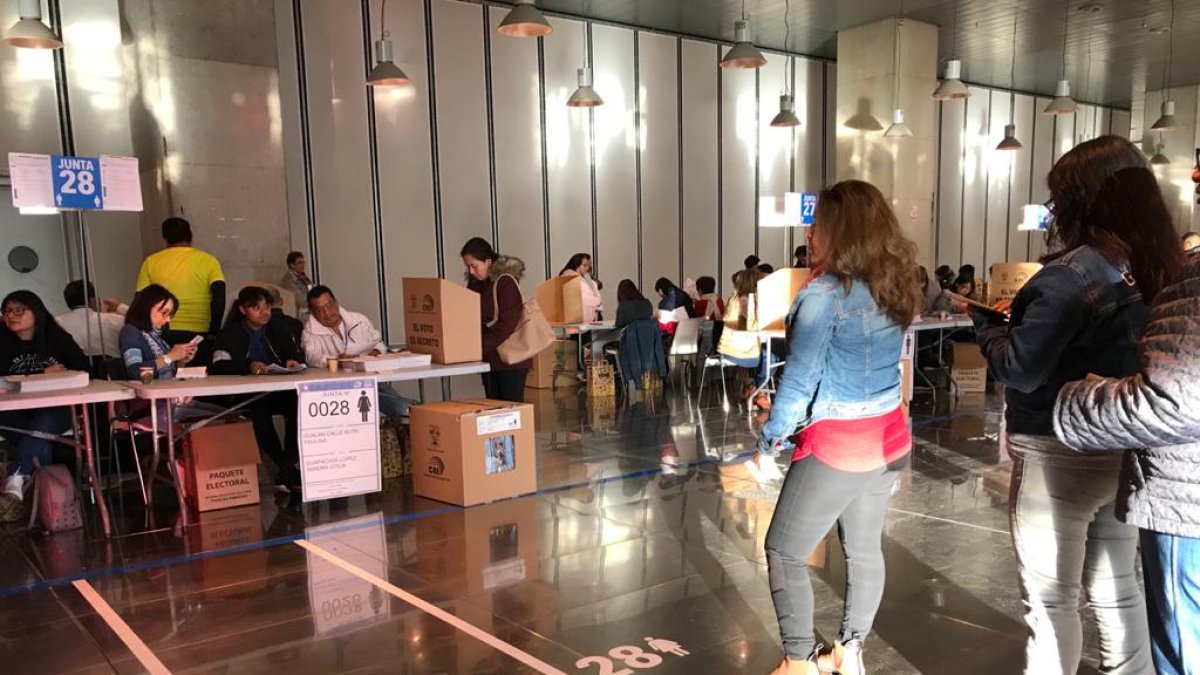 La votación de los ecuatorianos en Madrid en las últimas elecciones de 2019.