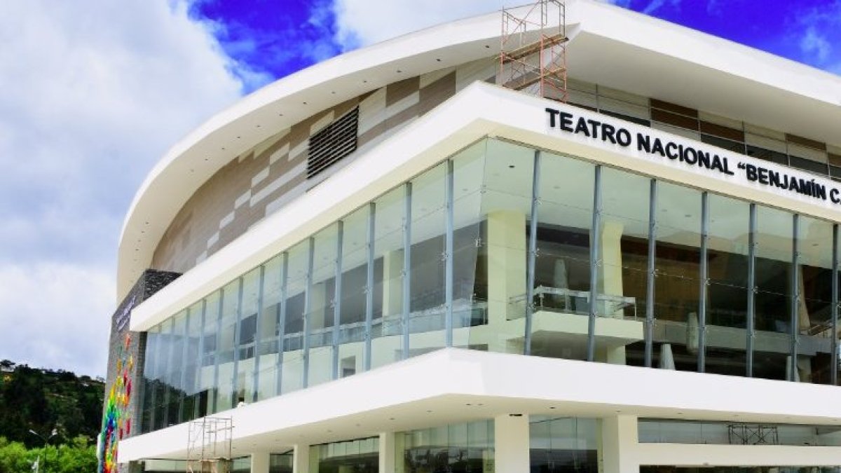 El teatro Benjamín Carrión se empezó a construir en 2011.