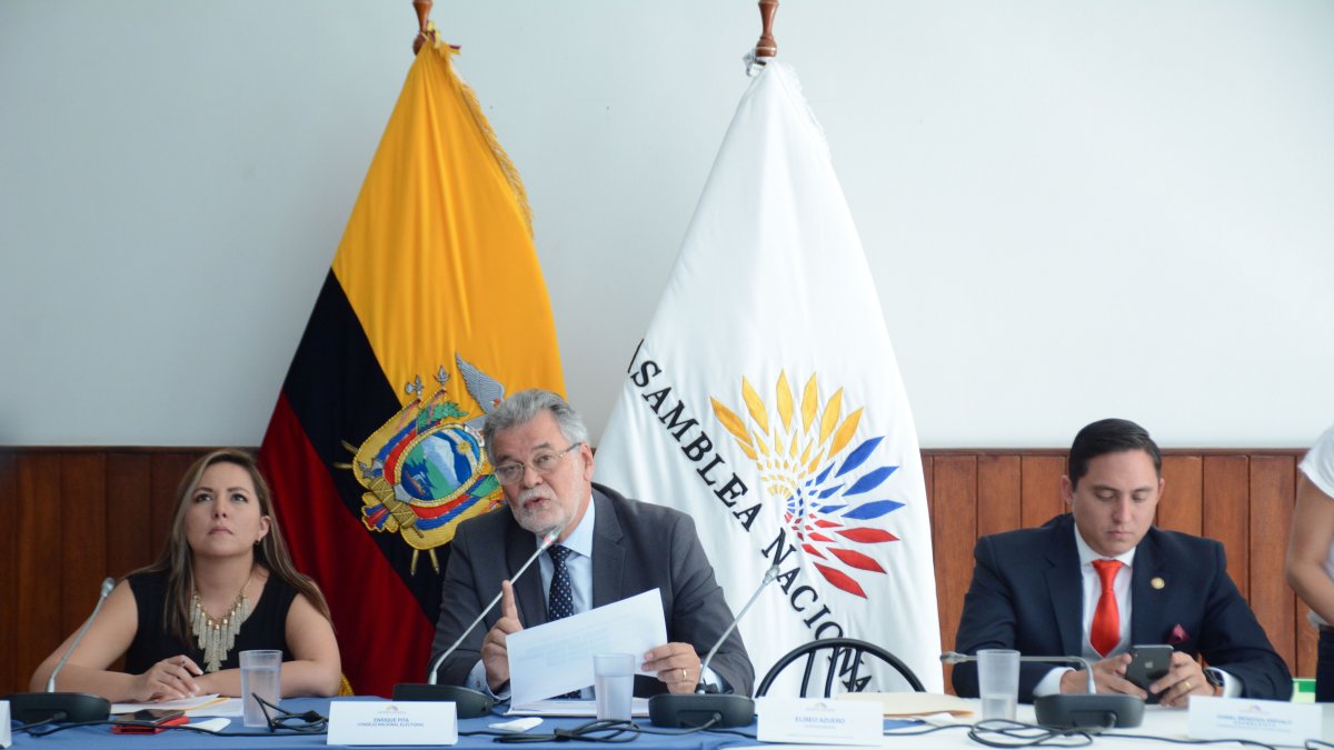 El vicepresidente del CNE, Enrique Pita, fue uno de los llamados por la Asamblea Nacional dentro del juicio político en contra de Diana Atamaint.