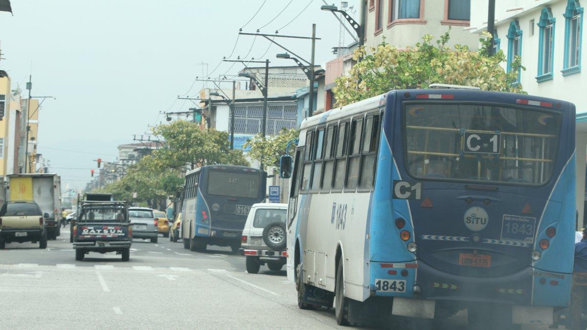 Referencial. Existen nuevas disposiciones de movilidad que se regirán a partir de las 00:00 del miércoles 18 de marzo.