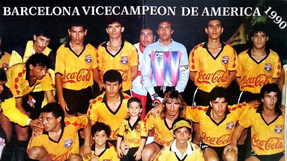 Una formación de Barcelona durante la Copa Libertadores de 1990.