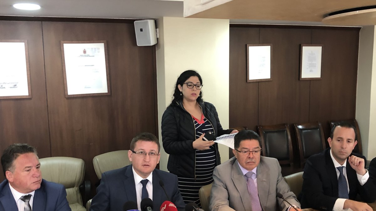 Representantes de los sectores productivos pidieron conversar con el Gobierno.