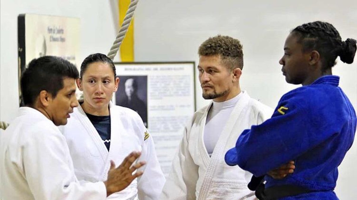 La gira europea empezará el 26 de enero con un campamento de pre-adaptación en Valencia (España).