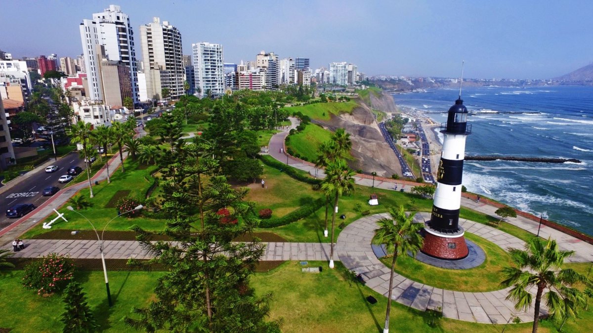 La economía peruana espera mejorar este 2020. En la imagen, una toma del Malecón de Miraflores.