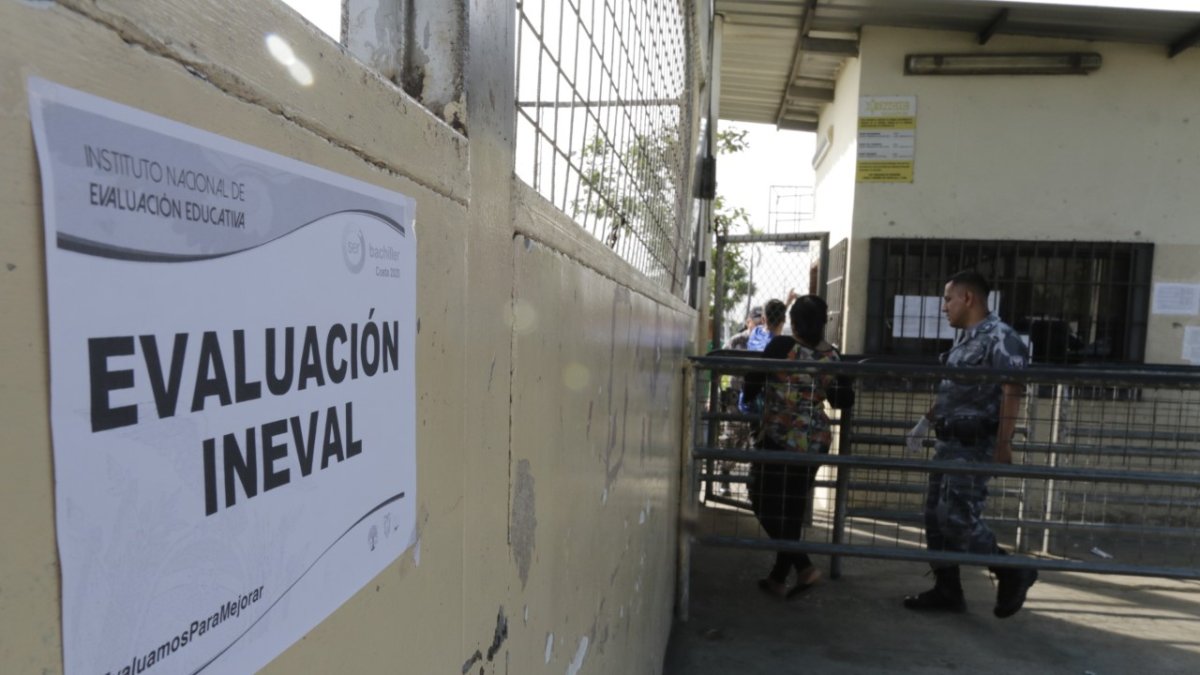 Aprobar el examen Ser Bachiller les permitirá a las Ppl optar por seguir estudiando una carrera de tercer nivel.