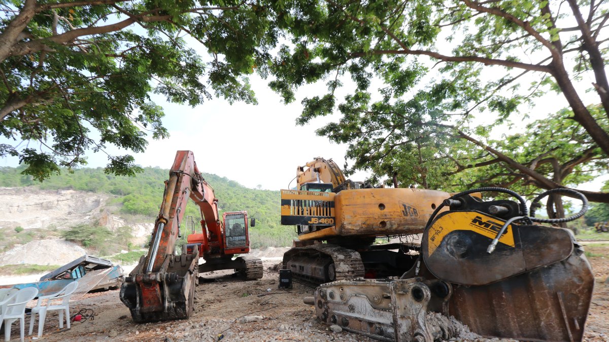 Las canteras clausuradas el pasado 2 de enero, permanecen paralizadas en sus operaciones.