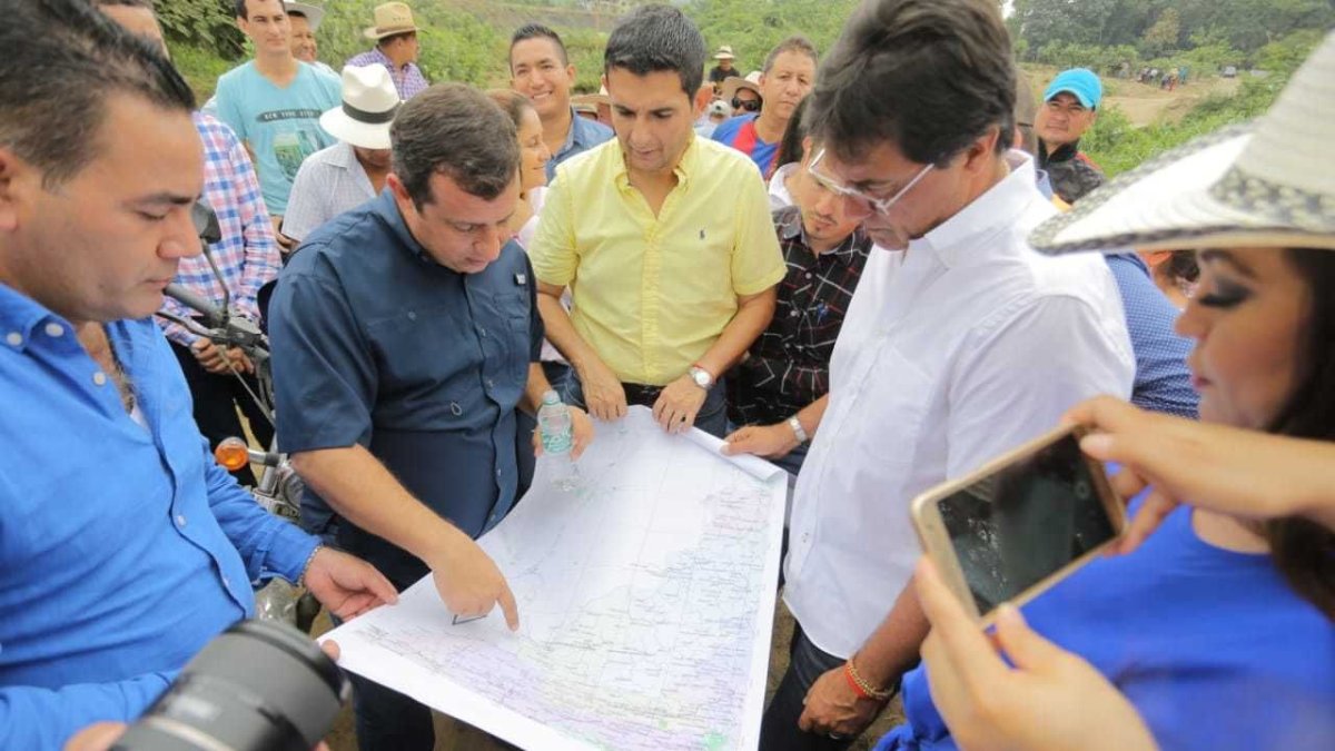 Los prefectos de Guayas y de Manabí, Carlos Luis Morales y Leonardo Orlando.