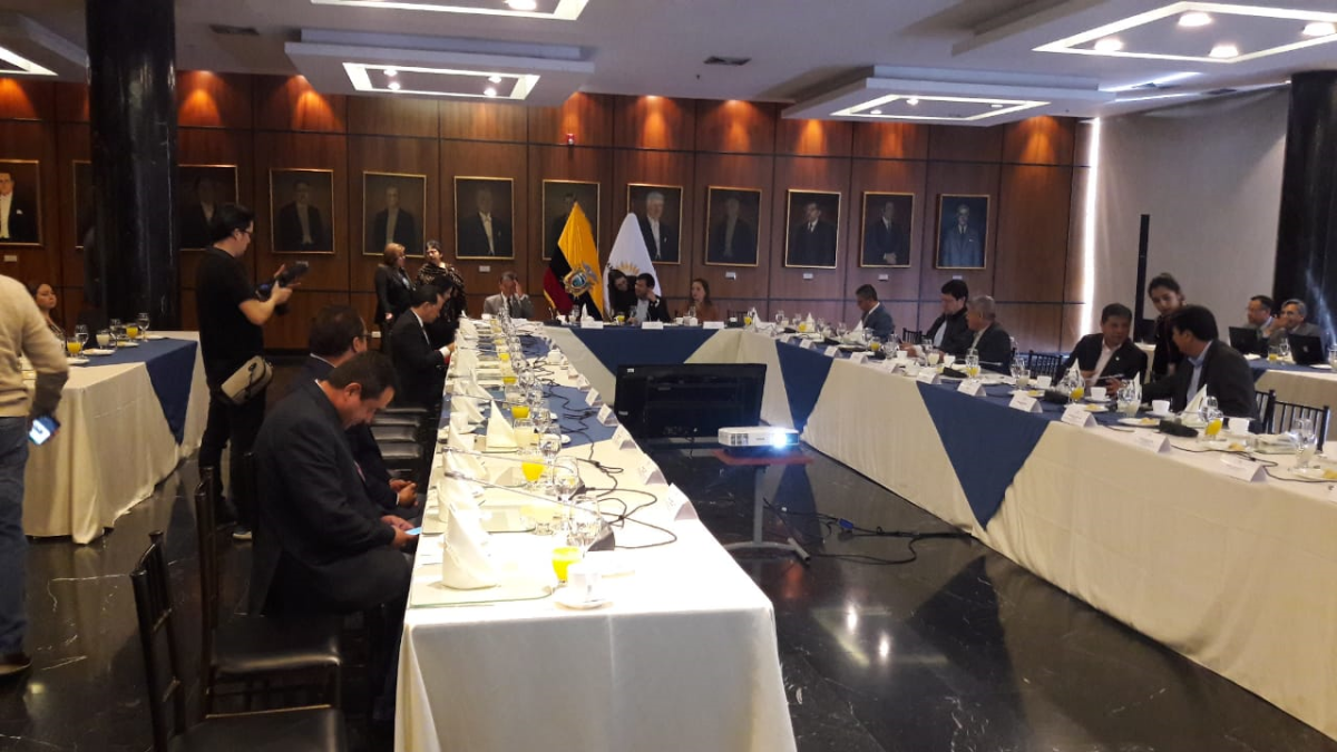 El presidente de la Asamblea, César Litardo, presentó a los jefes de bancada la propuesta de agenda legislativa