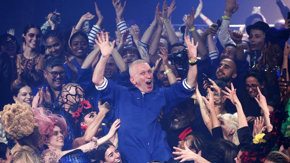 Gaultier pasará a la historia como uno de los modistos más vanguardistas de las últimas décadas.