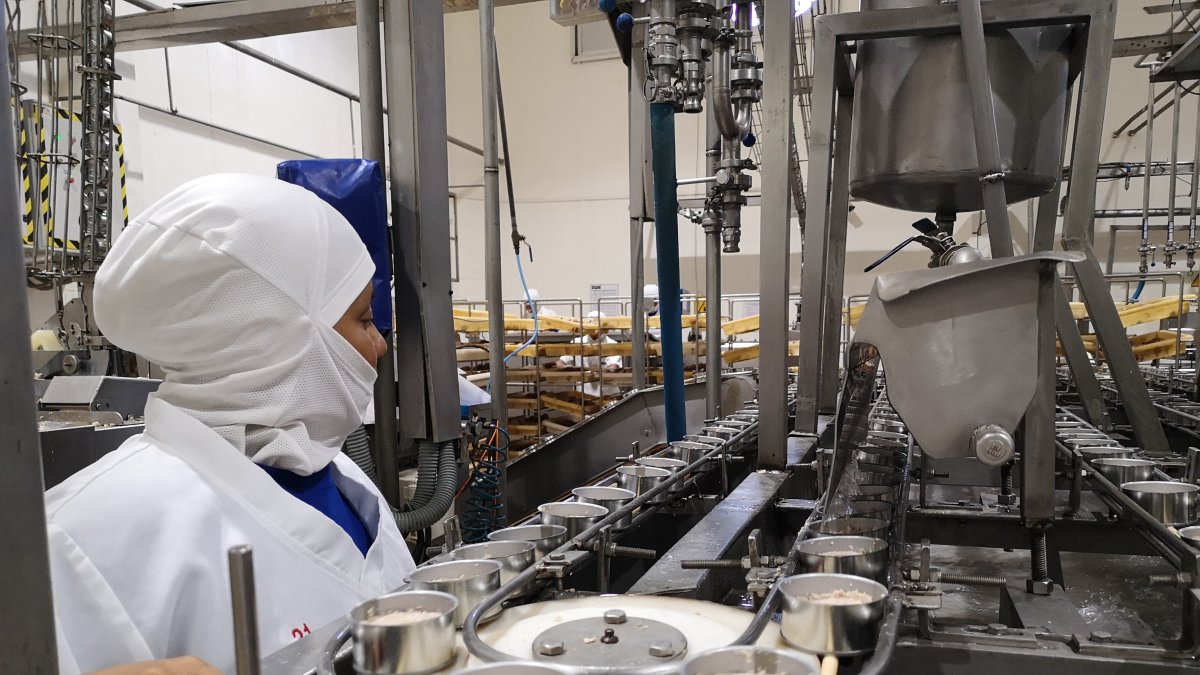 Las plantas empacan valor agregado:  latas y pouch.