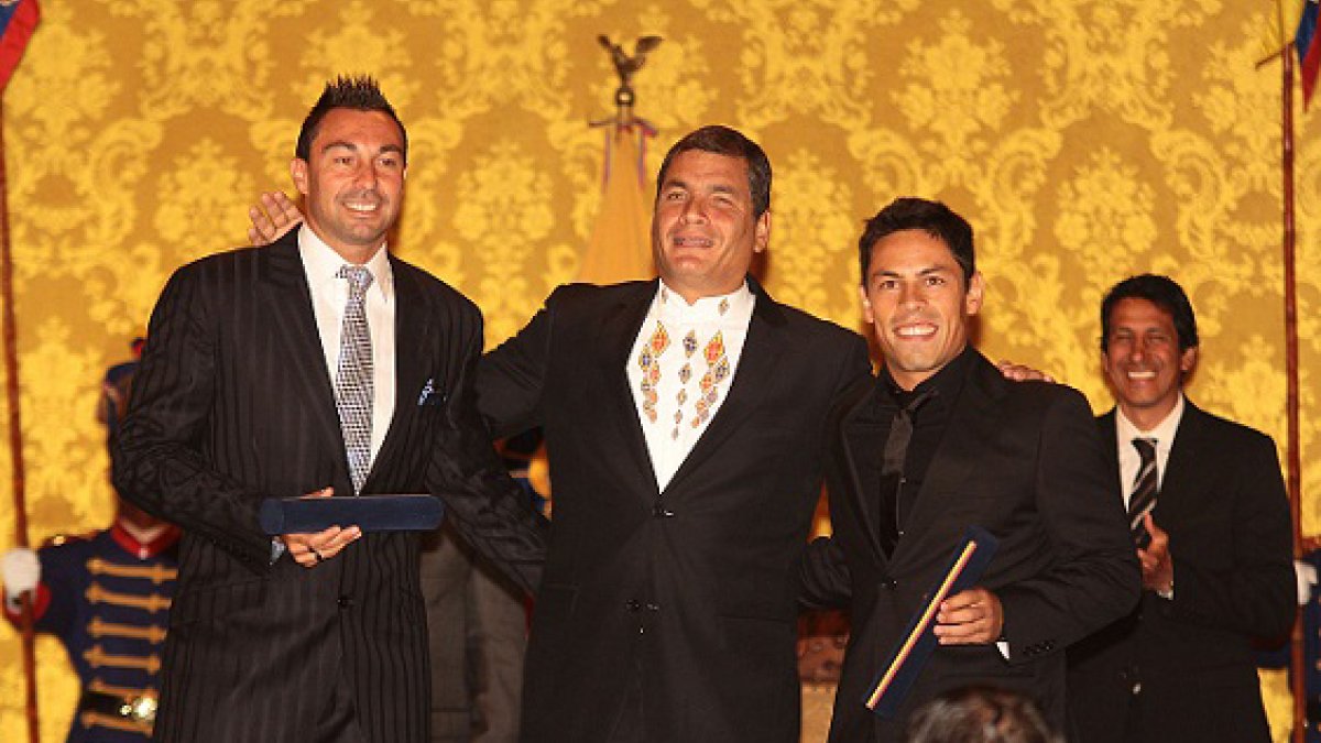 Esteban Dreer (i) y Matías Oyola (d) son dos de los tantos futbolistas extranjeros que obtuvieron la nacionalidad ecuatoriana en los últimos años.