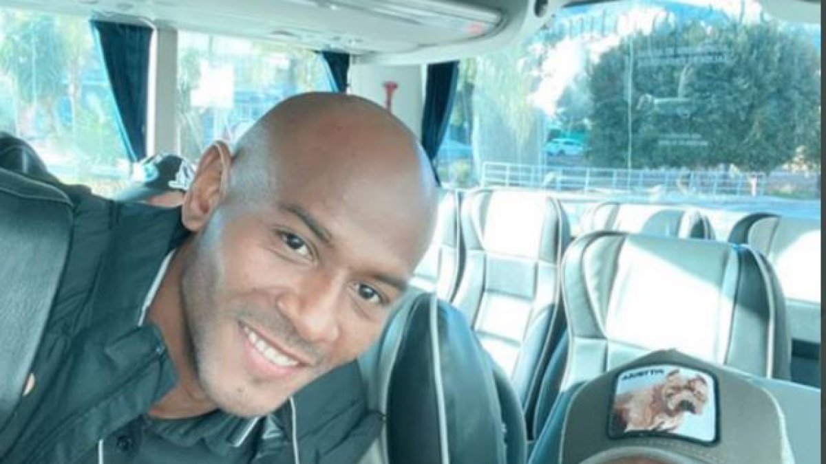 Oscar Bagüí y Robert Arboleda, previo al viaje de retorno a Ecuador.