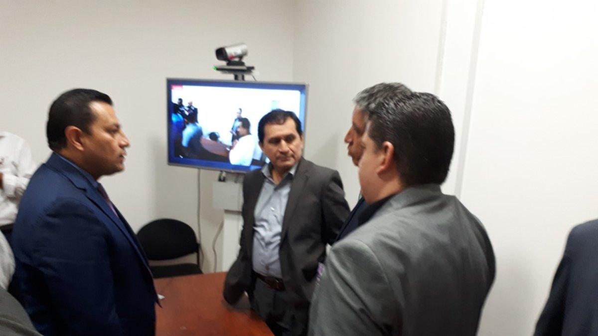 El vocal Juan José Morillo con los jueces de la Unidad de Garantías Penitenciarias de Guayaquil.