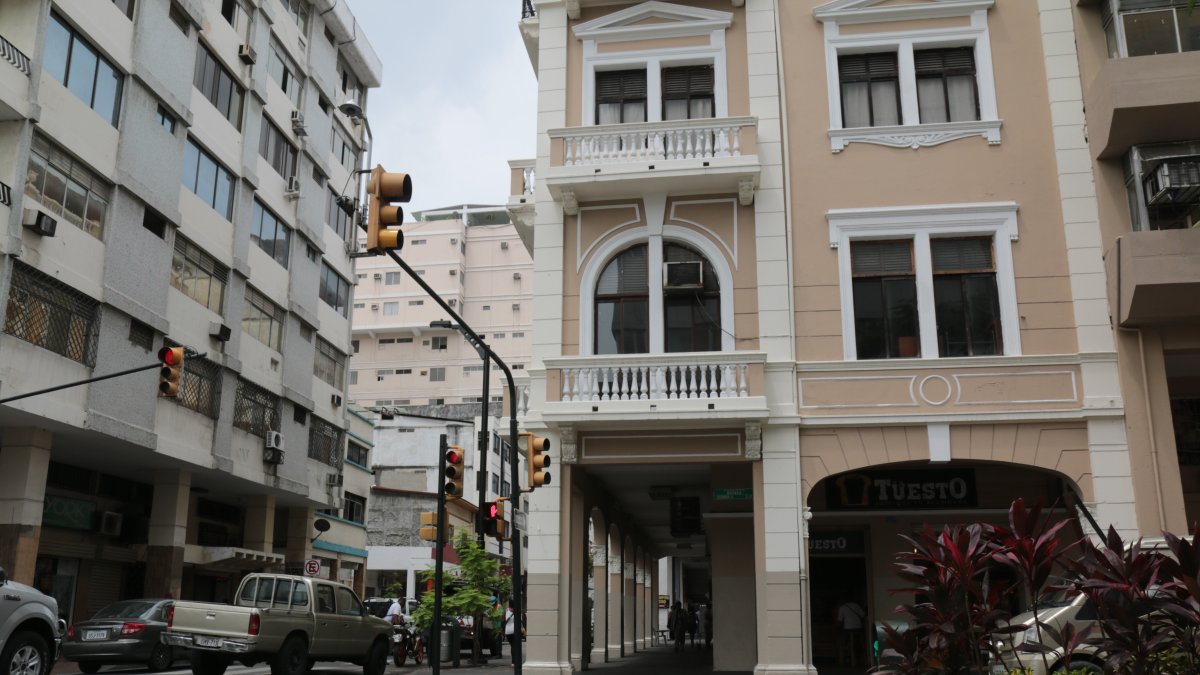 Soportales. La arquitecta Lourdes Aburto plantea que se instalen soportales en toda la ciudad.