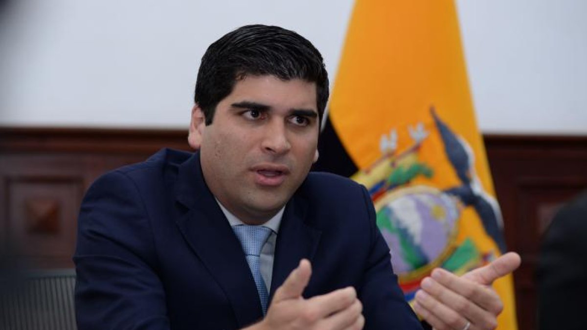 Tripulación. El vicepresidente viajaba junto a su esposa y el gobernador del Guayas.