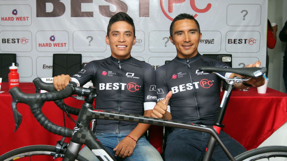 Martín López (izquierda) y Byron Guamá se quedarán al menos por tres temporadas con su nuevo equipo.