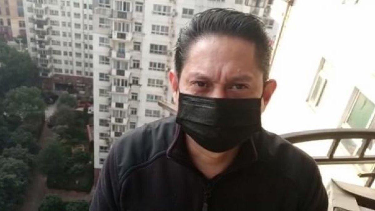 En el vídeo publicado por uno de los ecuatorianos residentes en Wuhan, se observa como las calles pasan vacías.