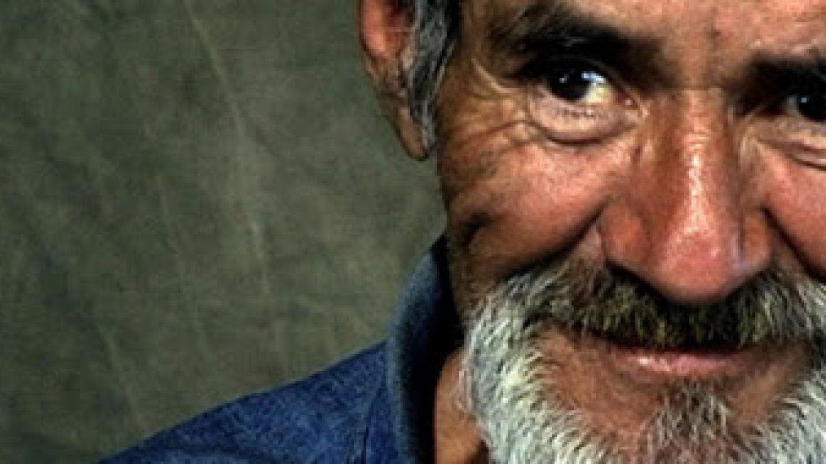 Un documental de 2007 en Netflix es una buena noticia por una sencilla razón: en ese año todavía no se habían inventado los drones