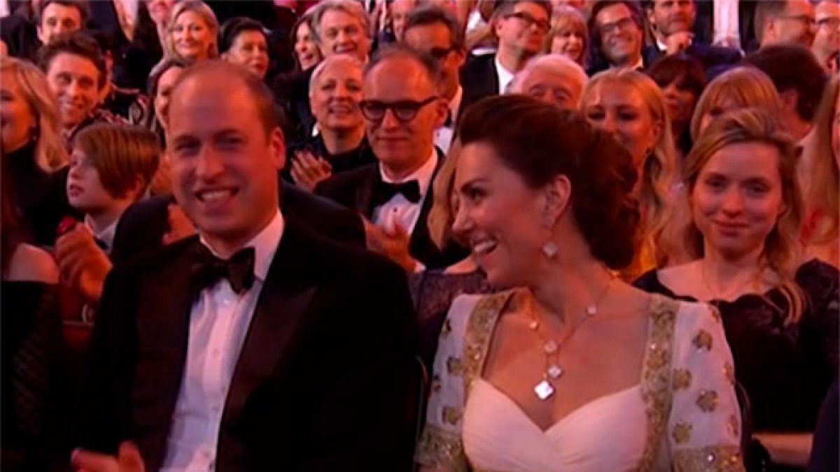 La broma de Pitt desató las carcajadas del público, entre los que se encontraban los duques de Cambridge, Kate Middleton y el príncipe William.