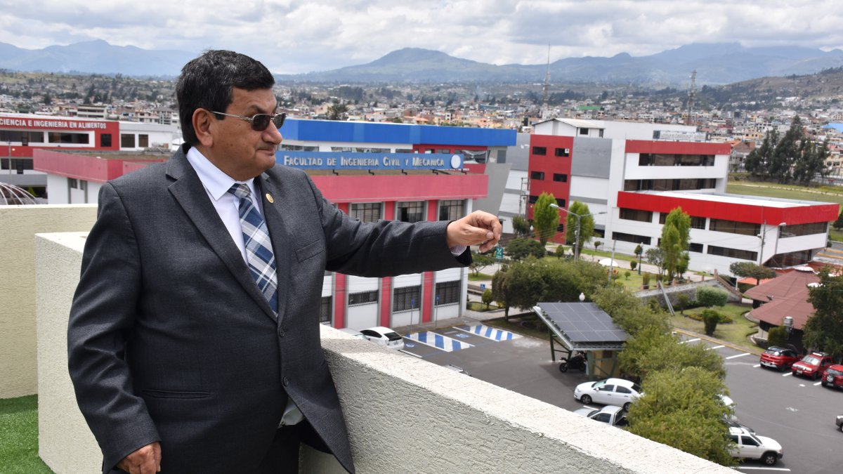 Galo Naranjo López es también rector de la Universidad Técnica de Ambato (UTA).