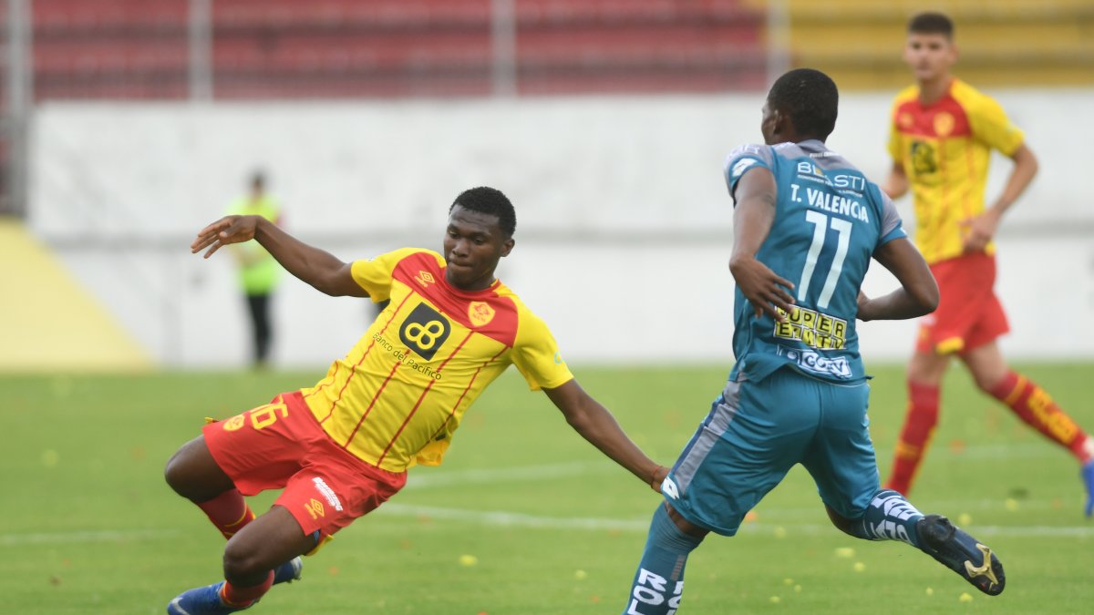 Aucas lució mejor en la cancha pero El Nacional fue más efectivo y se quedó con la victoria.
