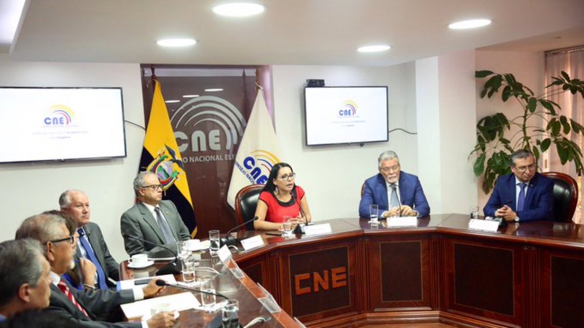 Los plenos del Consejo Nacional Electoral y el Tribunal Contencioso Electoral tuvieron este 10 de febrero una reunión de trabajo.