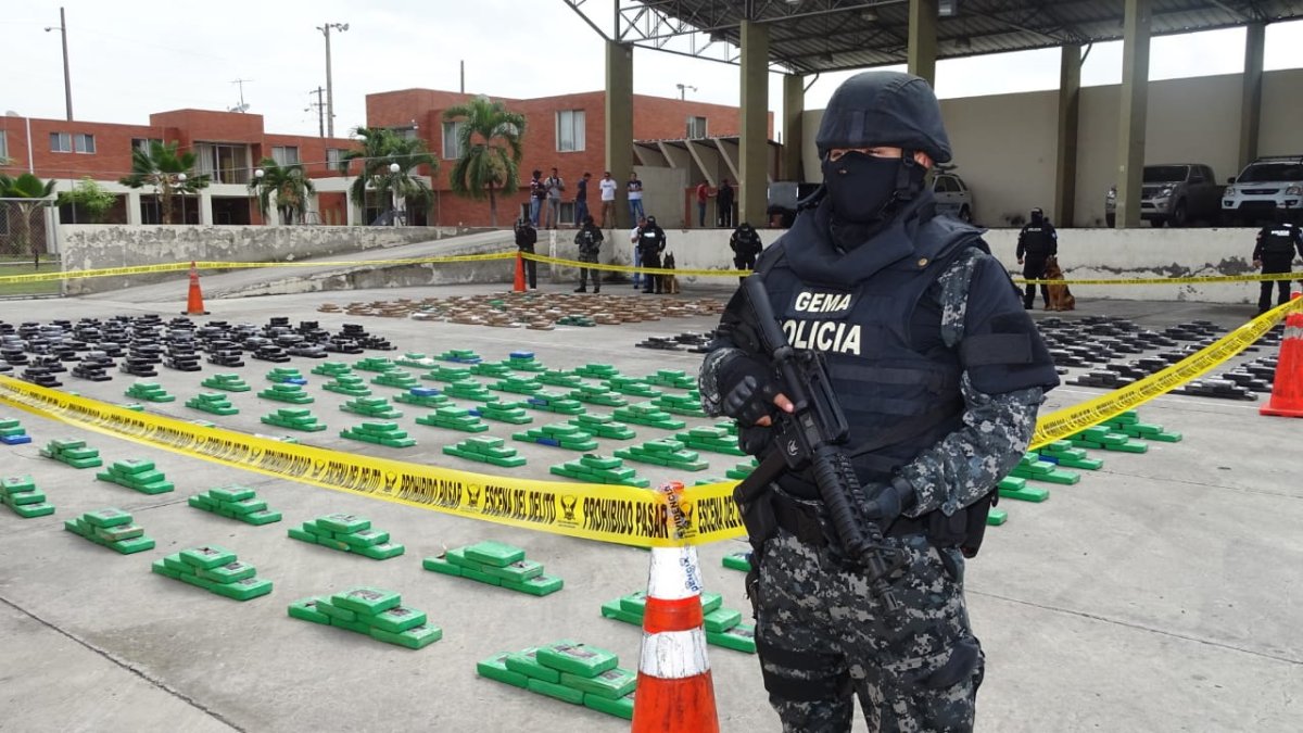 Ecuador es un país de paso de los carteles de droga instalados en Colombia para llegar a otros países.