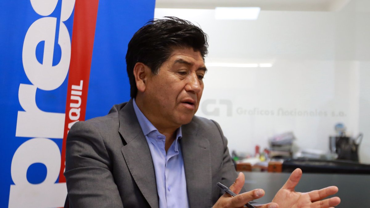 El alcalde Jorge Yunda dio a conocer su hospitalización a través de redes sociales.