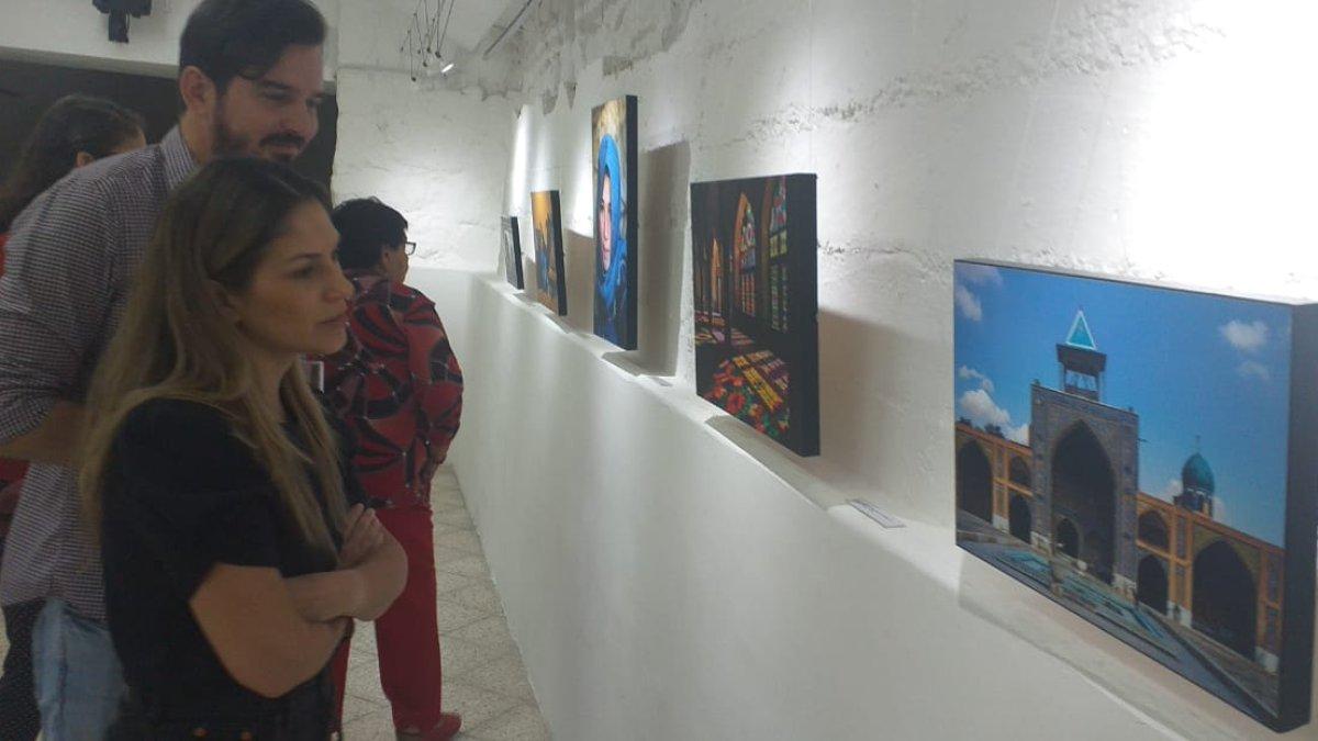 Muestra. La serie cuenta con 24 fotografías.